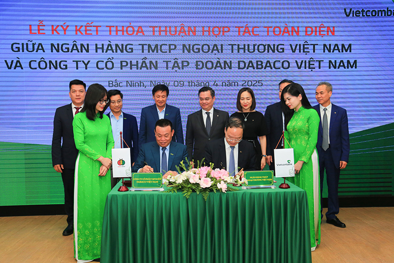 Tập đoàn Dabaco và Vietcombank ký kết thỏa thuận hợp tác toàn diện